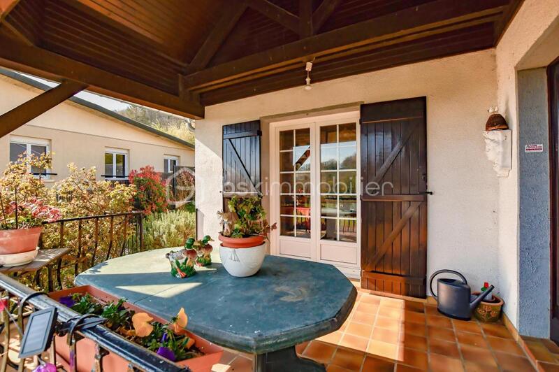 Pavillon - 150 m² - 6 pièces