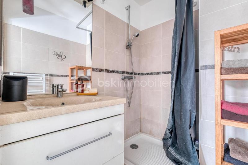 Maison - 99 m² - 5 pièces