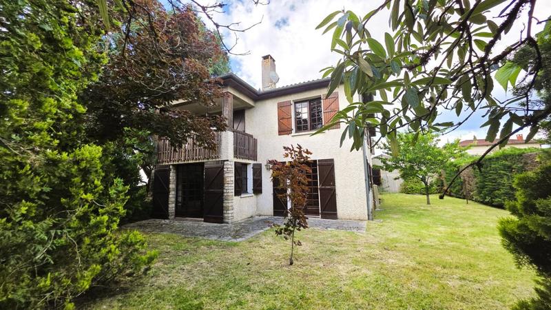 Maison bourgeoise - 215 m² - 8 pièces