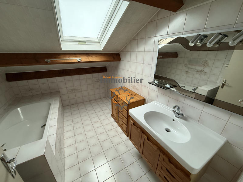 Maison - 185 m² - 7 pièces