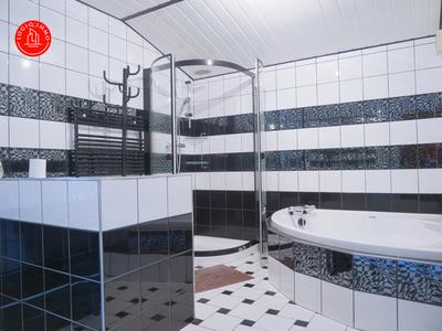 Maison - 170 m² - 7 pièces