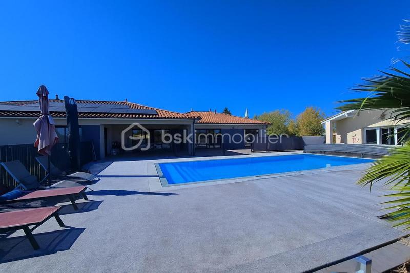 Maison - 190 m² - 5 pièces