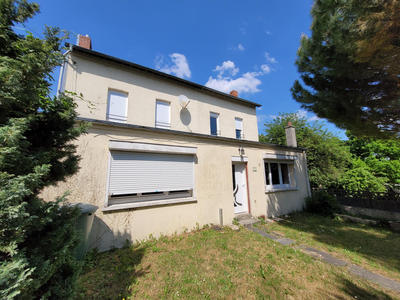 Maison - 96 m² - 5 pièces
