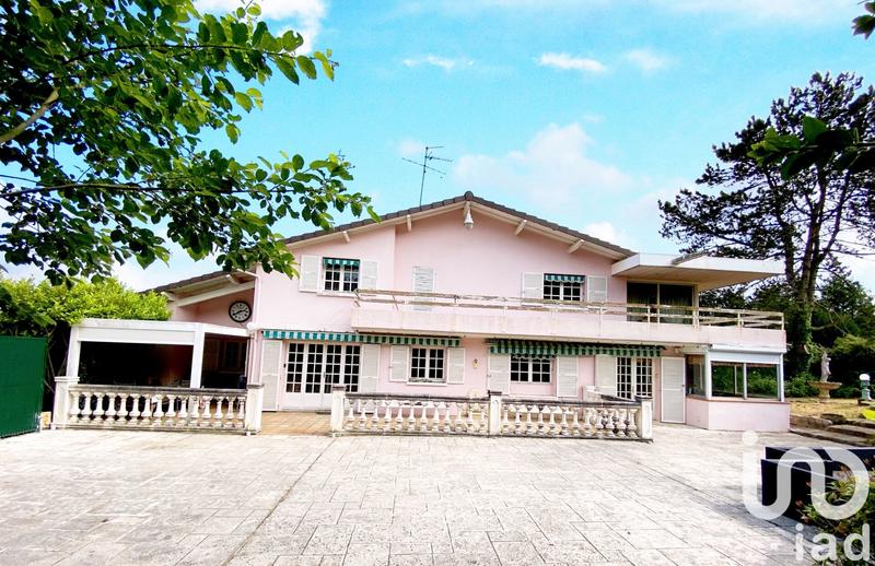 Maison - 231 m² - 5 pièces