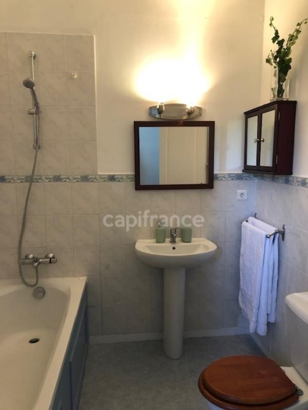 Maison - 370 m² - 11 pièces