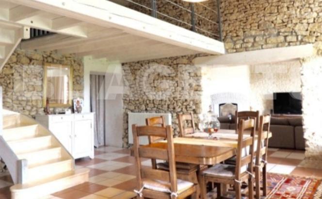 Maison en pierre - 469 m² - 10 pièces