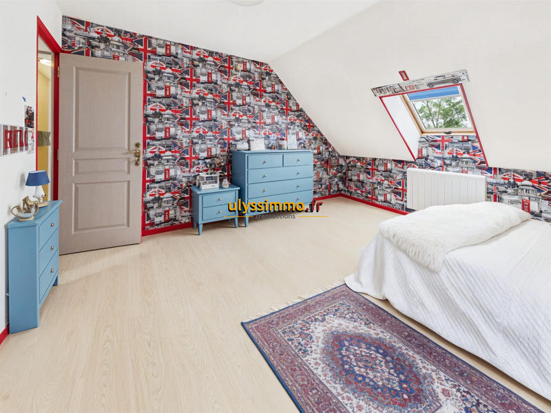 Maison - 184 m² - 8 pièces