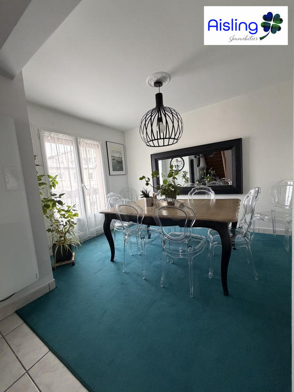 Duplex - 122 m² - 5 pièces