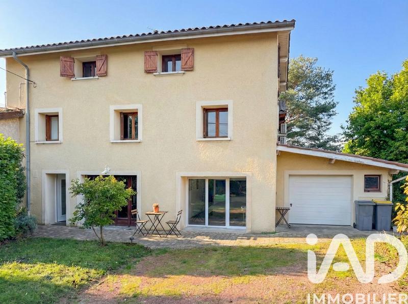 Maison - 180 m² - 7 pièces