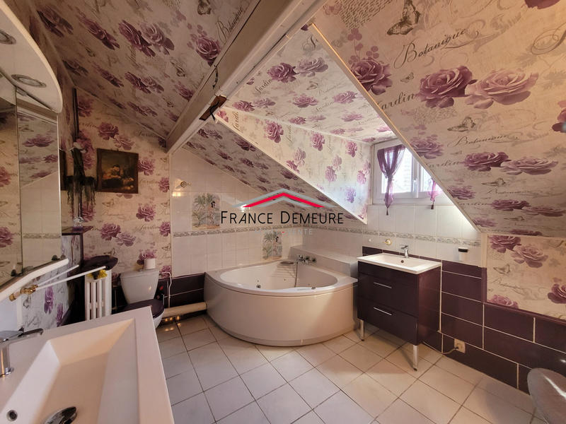 Maison - 91 m² - 5 pièces