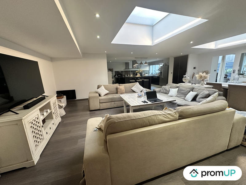 Duplex - 250 m² - 4 pièces