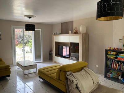 Maison - 253 m² - 8 pièces