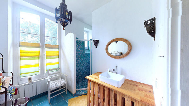 Maison - 235 m² - 7 pièces