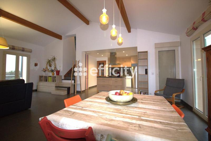 Villa - 146 m² - 8 pièces