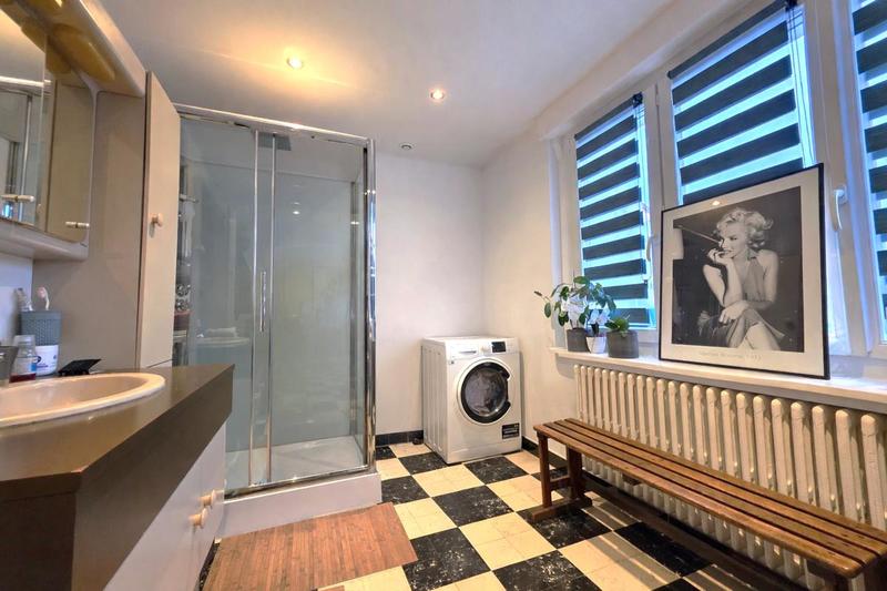 Pavillon - 93 m² - 6 pièces