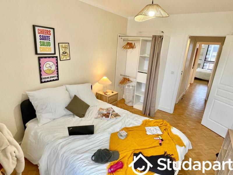 Chambre - 12 m² - 1 pièce