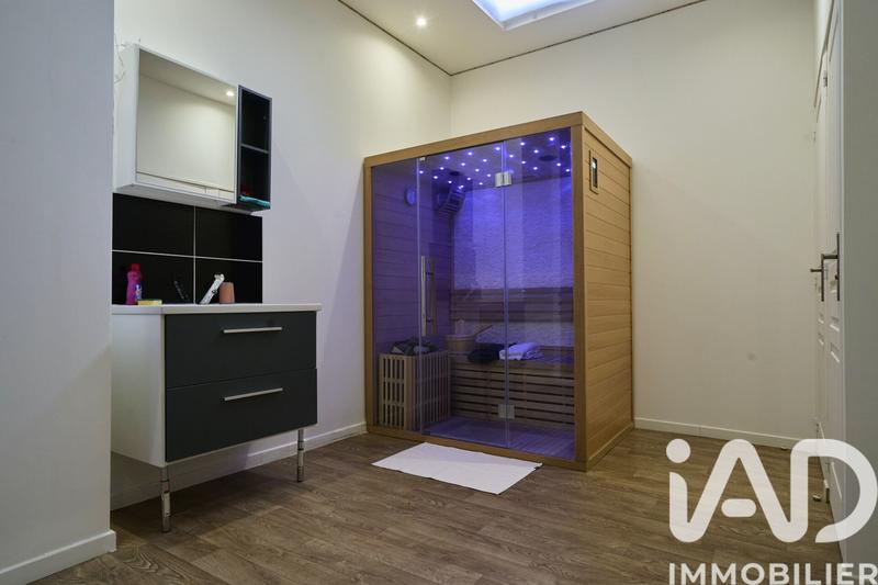 Immeuble - 242 m²