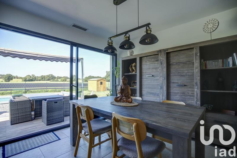 Maison - 111 m² - 4 pièces