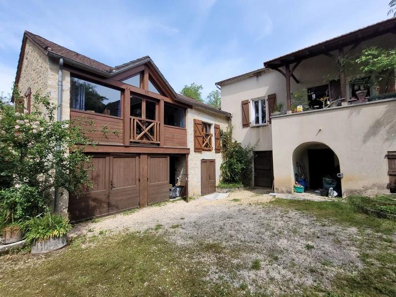 Maison - 160 m² - 6 pièces