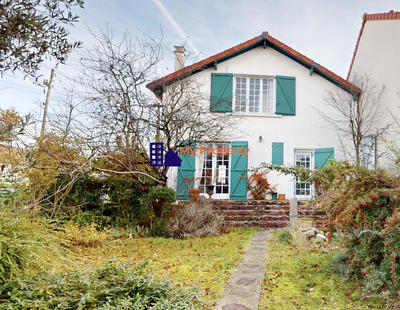 Maison - 91 m² - 5 pièces