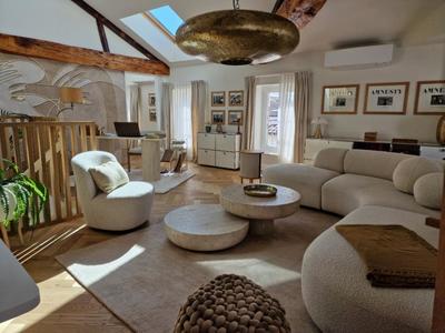 Appartement - 181 m² - 5 pièces