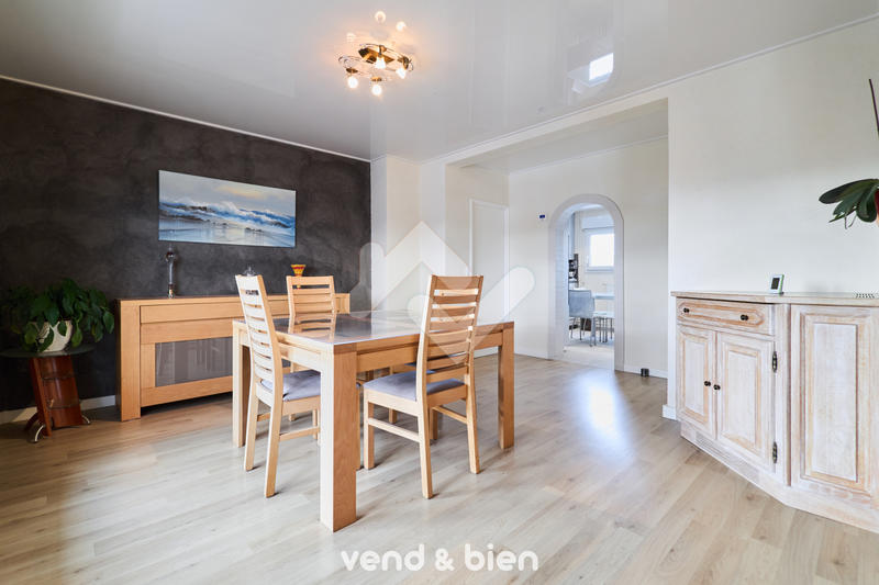 Appartement - 86 m² - 4 pièces