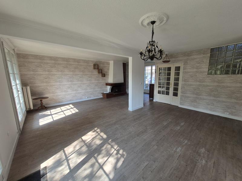 Maison jumelée - 149 m² - 7 pièces