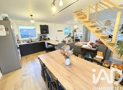 Maison - 91 m² - 4 pièces