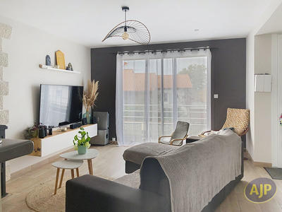 Maison - 127 m² - 8 pièces