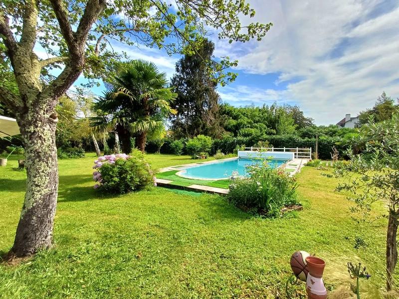 Maison ancienne - 233 m² - 8 pièces