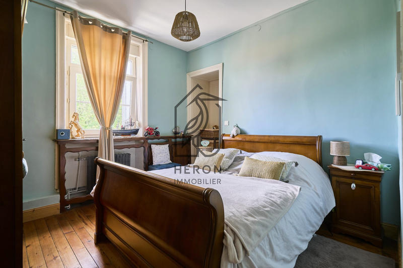 Château - 274 m² - 9 pièces