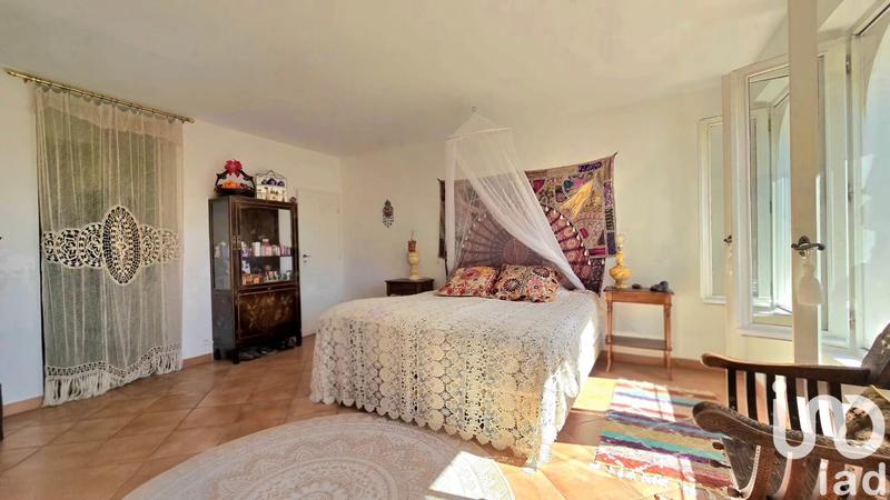 Maison - 197 m² - 7 pièces