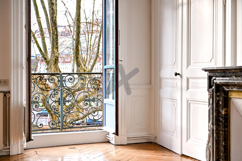 Appartement - 240 m² - 8 pièces