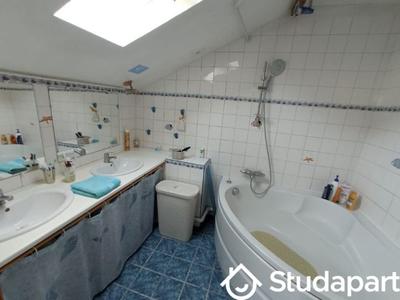 Chambre - 15 m² - 1 pièce