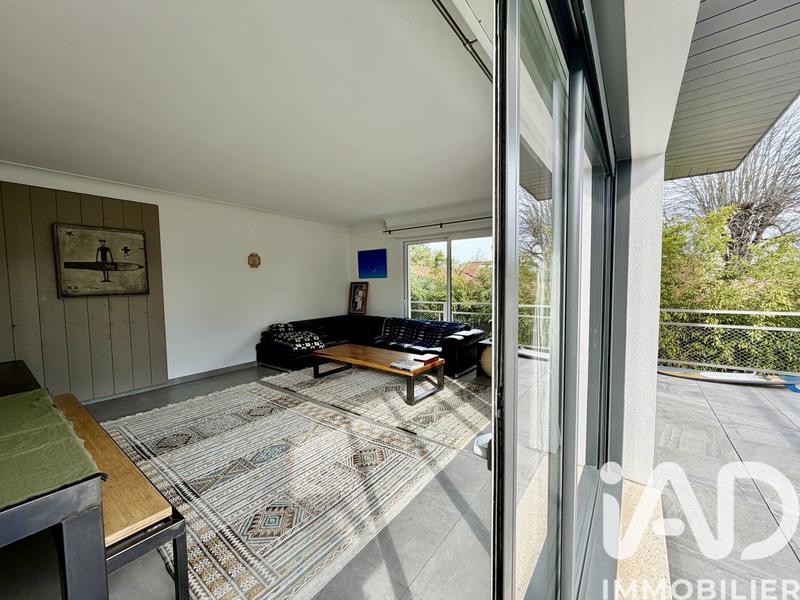 Maison - 210 m² - 9 pièces