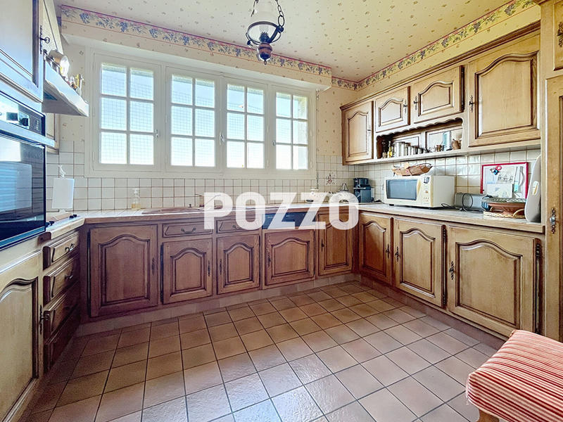 Maison - 167 m² - 6 pièces