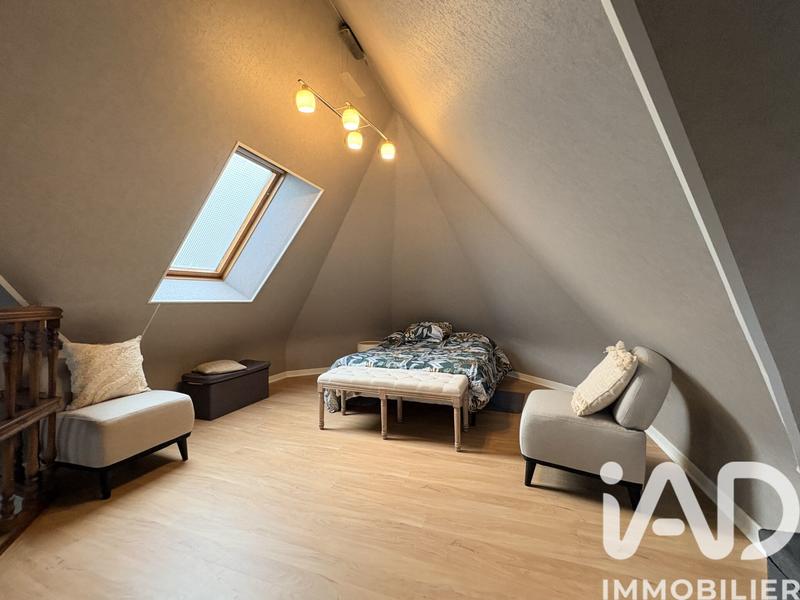 Maison - 232 m² - 7 pièces