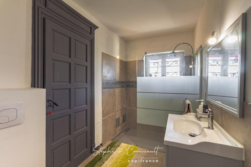 Maison - 236 m² - 8 pièces