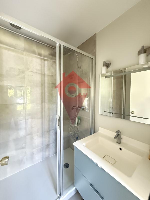 Maison - 194 m² - 8 pièces