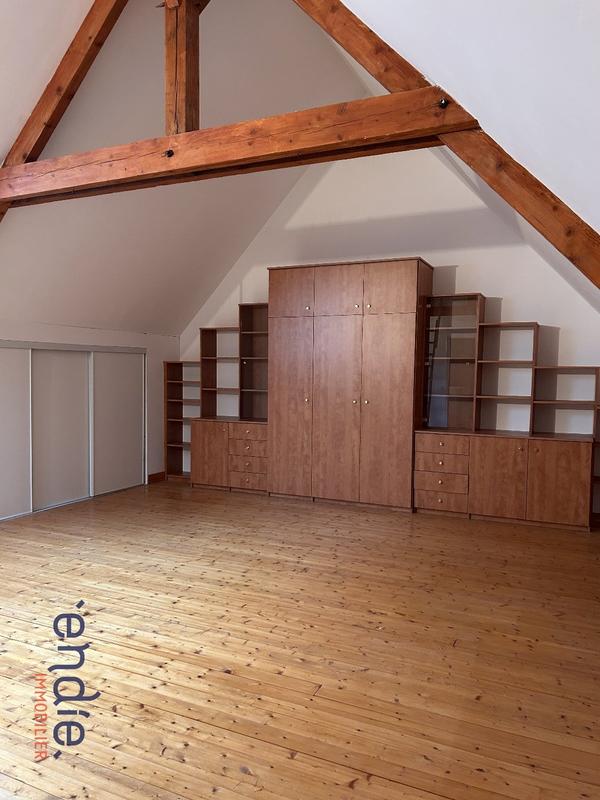 Maison - 240 m² - 10 pièces