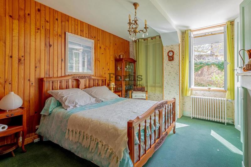 Corps de ferme - 381 m² - 10 pièces