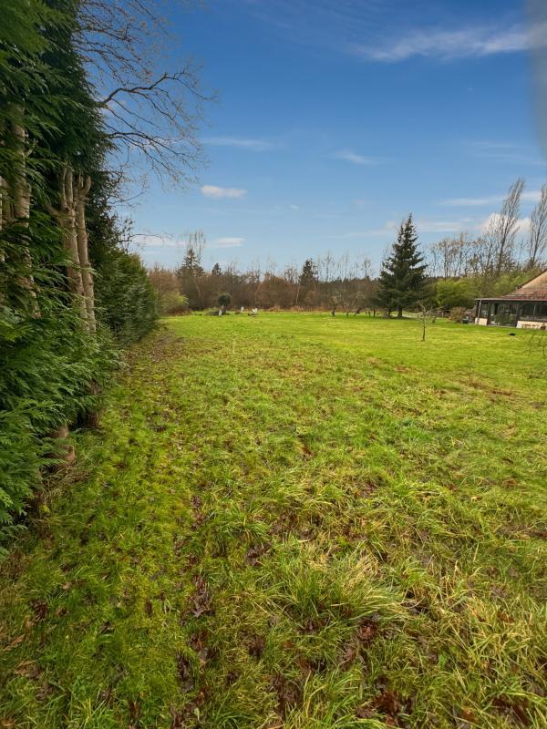 Terrain constructible - 915 m²