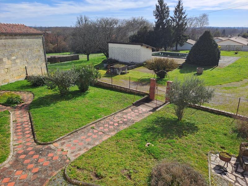 Propriété - 318 m² - 10 pièces