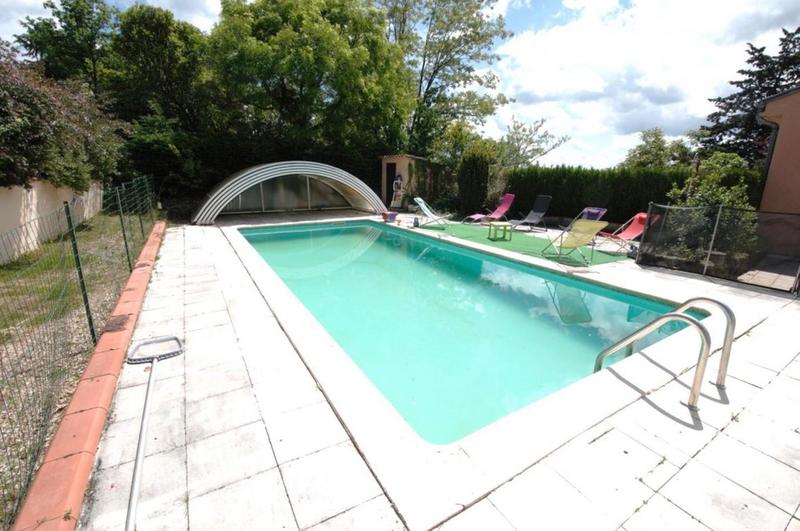 Maison traditionnelle - 353 m² - 10 pièces