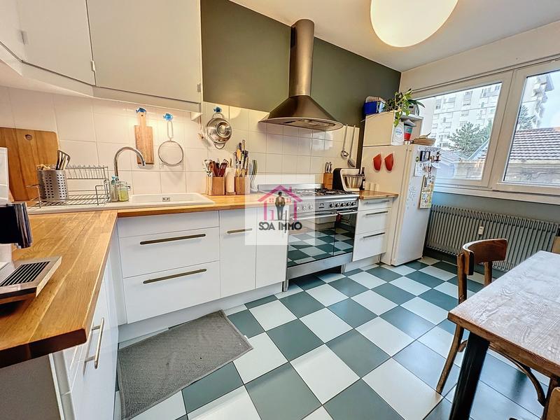 Appartement - 93 m² - 4 pièces