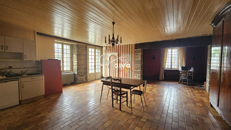 Maison ancienne - 166 m² - 8 pièces