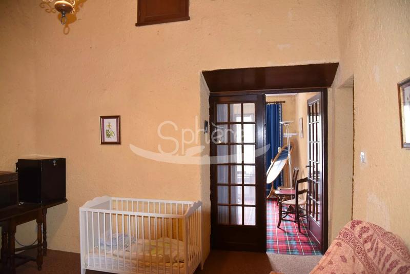 Propriété - 317 m² - 22 pièces