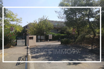 Parking / Garage - 12 m²