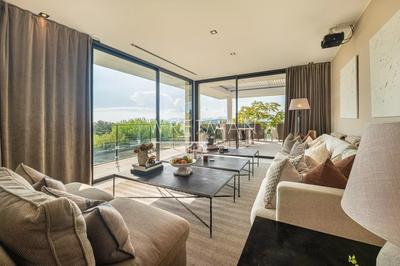 Villa - 242 m² - 6 pièces