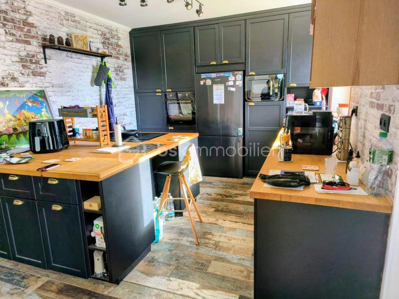 Maison traditionnelle - 174 m² - 6 pièces